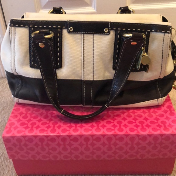 Hampton’s canvas and leather medium satchel - Picture 3 of 4